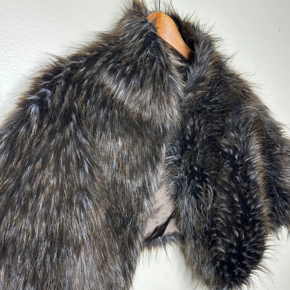 bebe Faux Fur Shrug Capelet Brown Cropped Evening Wrap M/L